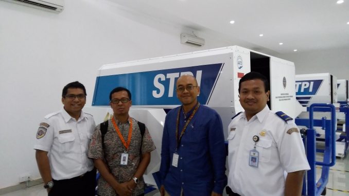iuli-ave-staff-visit-stpi-curug-flying-school
